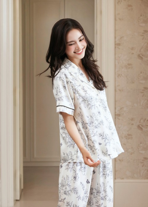Sixdo Floral Short Silk Blouse &amp; Pants